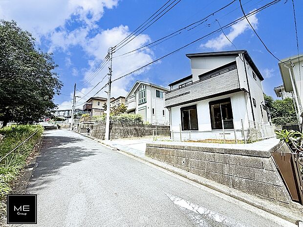 【前面道路含む現地写真】■家族とのお出かけが楽しくなる環境です