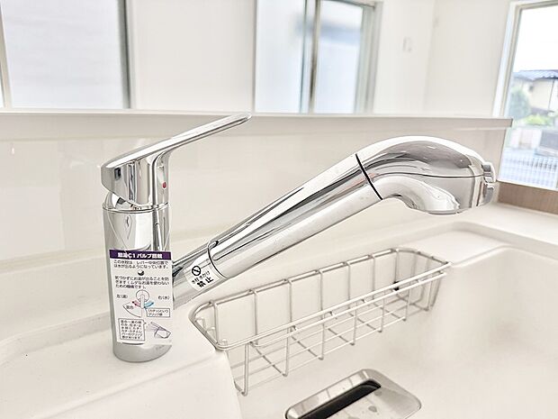 【浄水器】■清潔でおいしい水を手軽に供給してくれます