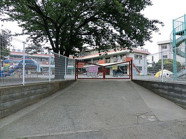 こばやし幼稚園(約130m・徒歩2分)