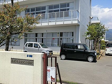 秦野市立渋沢小学校 800m(10分)