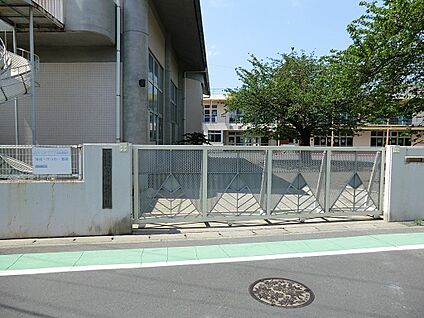 学校法人生蘭学園 綾瀬幼稚園 2100m(27分)