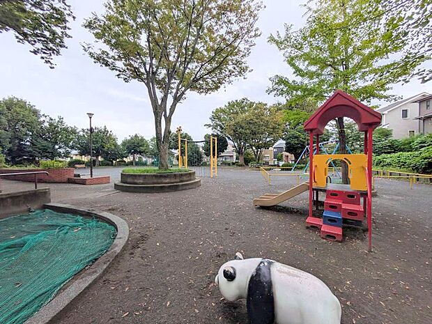 たちばな台第二公園(約300m・徒歩4分)