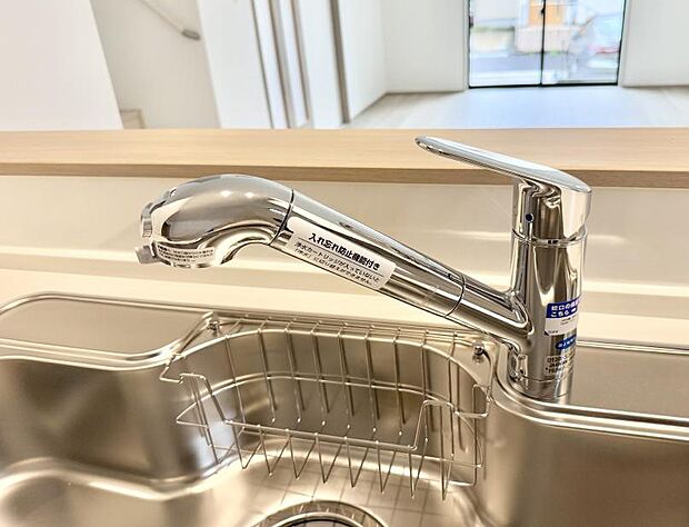 【浄水器】■清潔でおいしい水を手軽に供給してくれます
