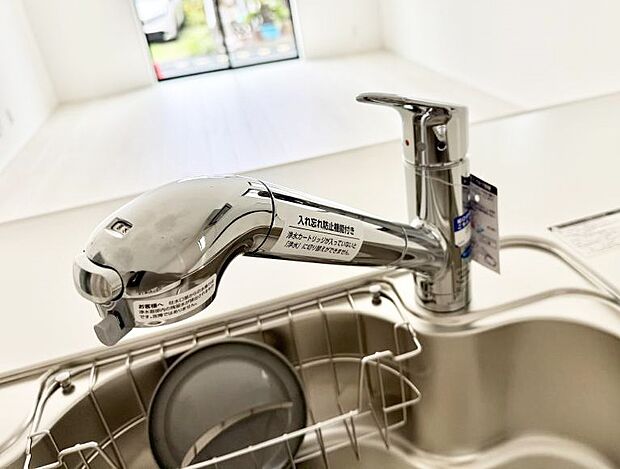 【浄水器】■清潔でおいしい水を手軽に供給してくれます
