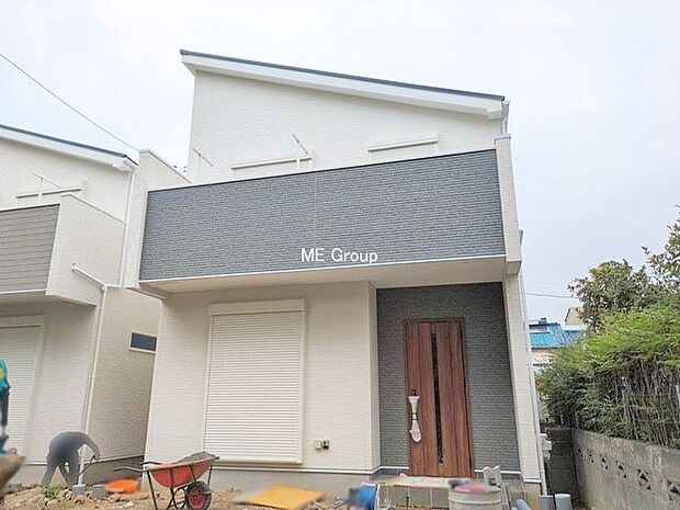【現地外観写真】2号棟 ■家族みんなが笑顔で過ごせる、安心感のある住まい