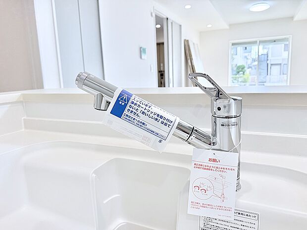 【浄水器】■清潔でおいしい水を手軽に供給してくれます