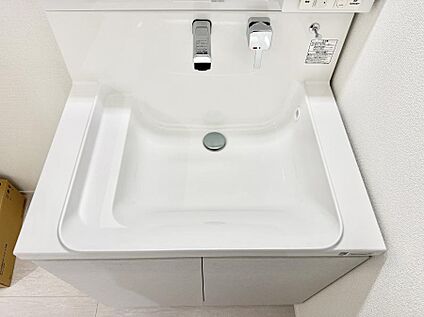 ハンドシャワー付洗面台
