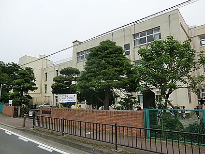 愛川町立中津小学校 450m(6分)