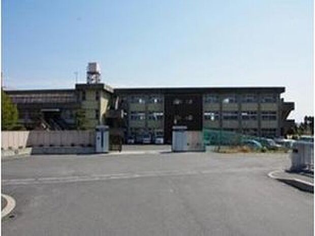 丹波市小学校(約951m)