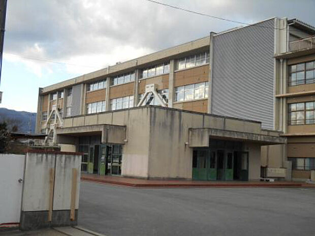 御所中学校（約1,029m）