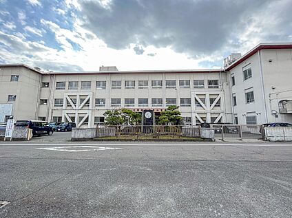 安井小学校 340m～410m(徒歩5分～6分)