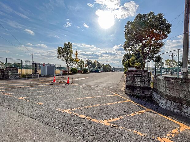 南公園(約1,060m)