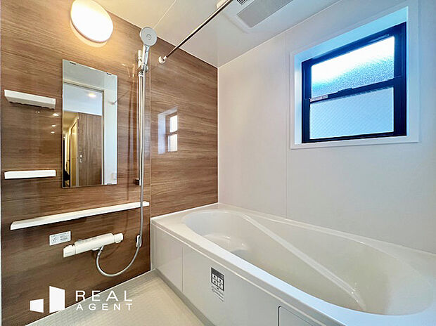 一日の終わりに憩いのバスタイム。時を忘れる程、のんびりくつろげる上質な時間を。