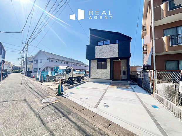 【現地外観】2か所バルコニーがあり風通しが良好です!豊かな居住性で、毎日の暮らしを鮮やかに彩ります。貴重なお時間の中で、お客様のご都合に合わせて見たい!知りたい!にお応えします。