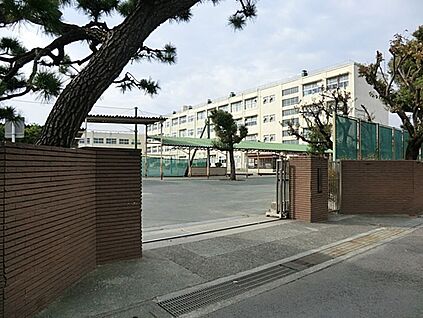 横浜市立希望ヶ丘小学校 750ｍ