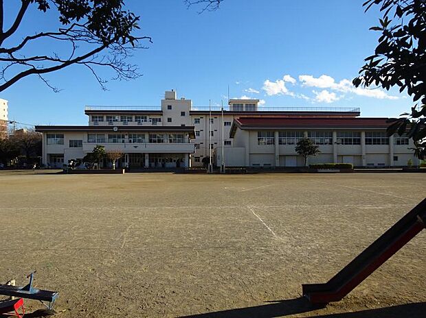 座間市立旭小学校(約570m)