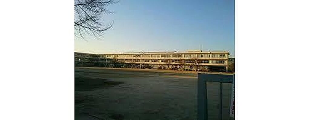 牛久市立向台小学校