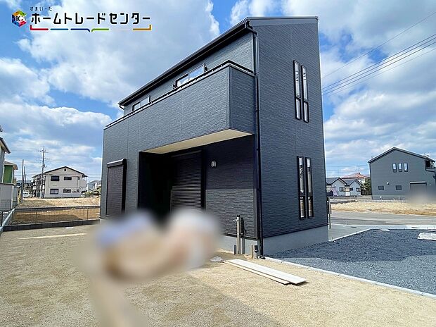 【現地外観写真】６号棟
鳥の声で目覚める朝。自然と調和した戸建てで、心地よい毎日を暮らしてください！子どもがのびのび育つ環境と、穏やかな日常が両立する街。一度訪れればきっと好きになる！