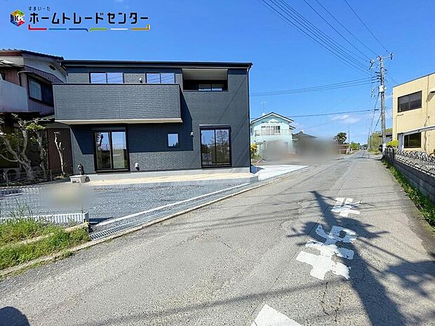 【前面道路含む現地写真】平日・お仕事帰りなど、いつでもご案内致します！お気軽にお問い合わせ下さい♪お待ちしております！
開放感あふれる現地を是非ご体感くださいませ！