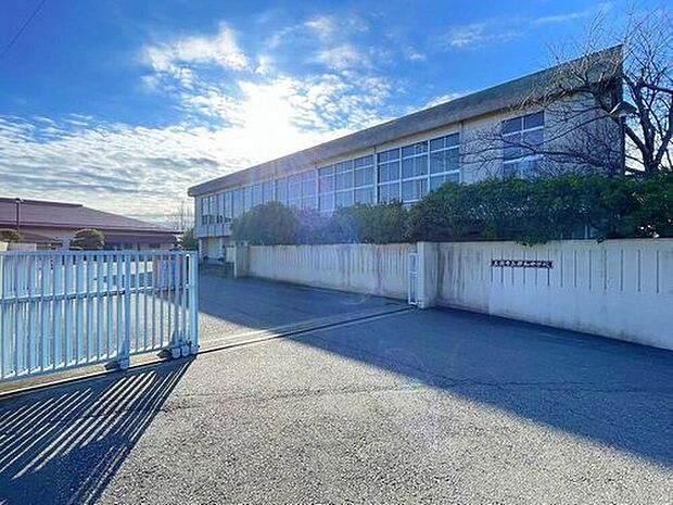 土浦市立都和中学校（約2,060m）