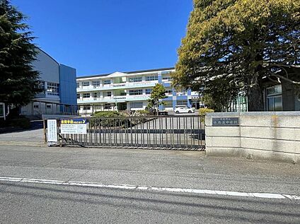 常総市立水海道中学校 2400m(徒歩30分/自転車10分)