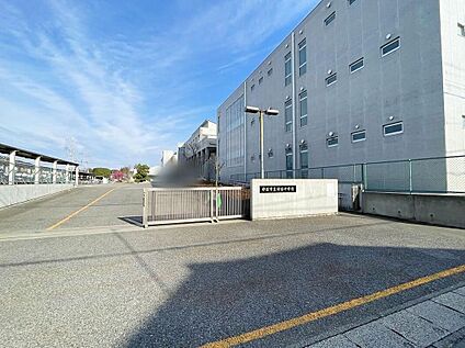 守谷市立守谷中学校 350m(徒歩5分)