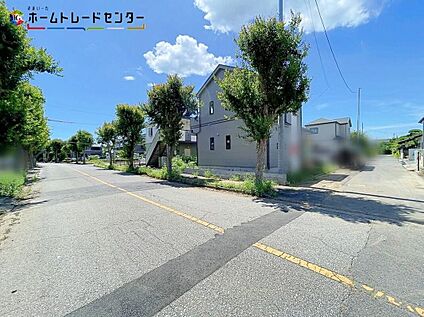 B号棟前面道路含む現地写真