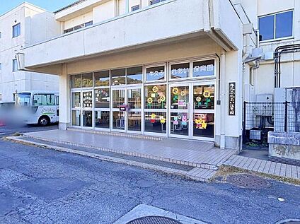 牛久ふれあい保育園 890m (徒歩12分/車2分)