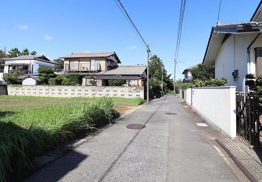 あったら便利な浴室換気乾燥機や食器洗浄乾燥機が標準装備！折上天井や玄関吹抜けで解放感もあり、機能面だけでなくデザイン面も追及した理想の住まいです♪