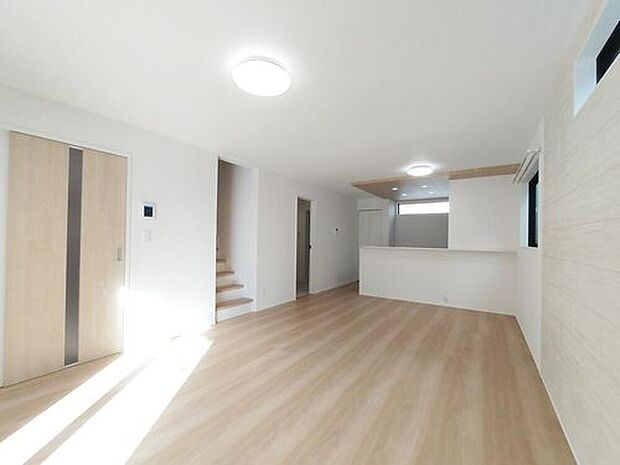 【≪Living room≫】ママの目線でデザインされた住まいは、水回りの導線や豊富な収納など魅力がたくさん。住み心地の良さをぜひご体感下さい!