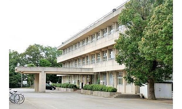 袖ケ浦市立昭和中学校(約2,740m)