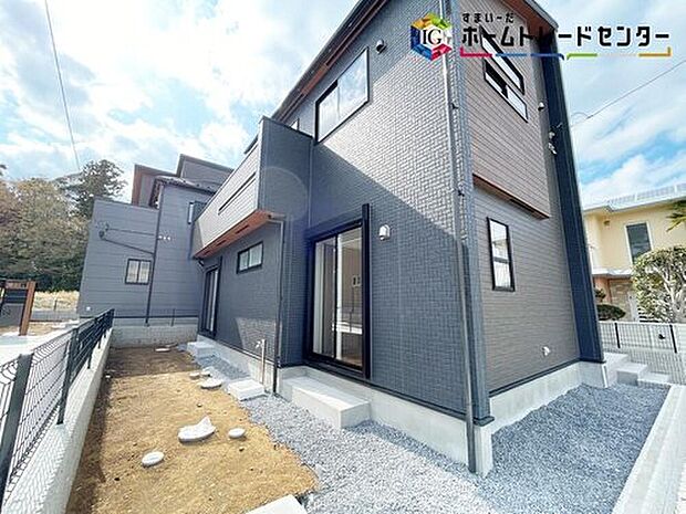 【現地外観写真】◆平日・お仕事帰りなど、いつでもご案内させていただきます！デザイン・目に見える設備面も大切ですが、耐震構造で地震に強い家の為、次代へ繋ぐ強固な住宅です。

