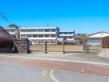 有秋南小学校 1100m(徒歩14分)