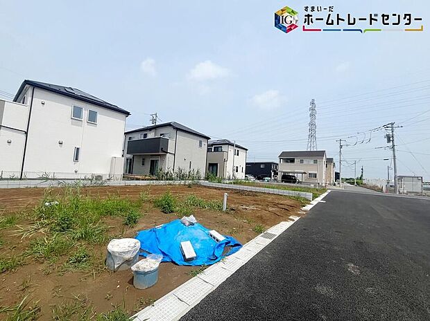 【現地外観写真】◆休日にご家族揃ってご見学はいかがでしょうか♪実際の現地を見てみると図面などではわからない、新たな発見もありますのでまずはお気軽にお問い合わせください♪