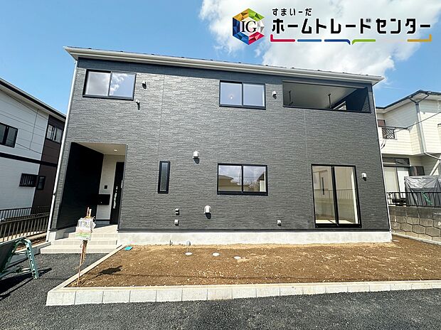 【現地外観写真】【本日御案内可能です♪】
平日・土日祝日やお仕事帰りなどお客様のご都合に合わせて、営業スタッフが誠心誠意真心込めて御対応してます♪詳しくは0120-848-887までお気軽にお問い合わせください♪

