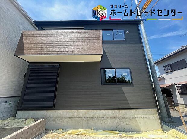【現地外観写真】◆平日・お仕事帰りなど、いつでもご案内させていただきます!デザイン・目に見える設備面も大切ですが、耐震構造で地震に強い家の為、次代へ繋ぐ強固な住宅です。