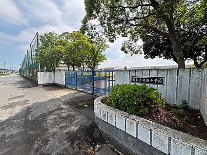 木更津市立岩根西中学校 1026ｍ(徒歩13分)