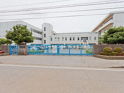 四街道市立四街道北中学校 727ｍ(徒歩10分)