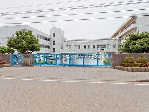 四街道市立四街道北中学校(約727m)