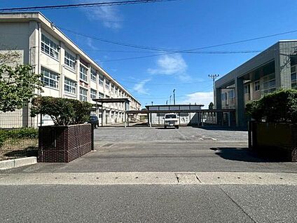 岐阜市立長森中学校 1150m(徒歩15分)