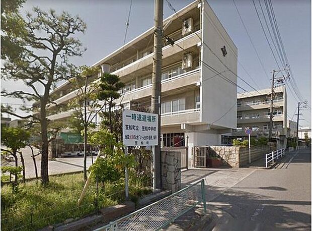 笠松町立笠松中学校（約2,027m）