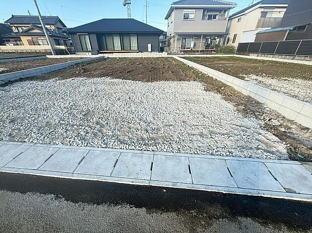 【現地外観写真】2号棟
土地面積 171.38m2
建物面積 106.82m2