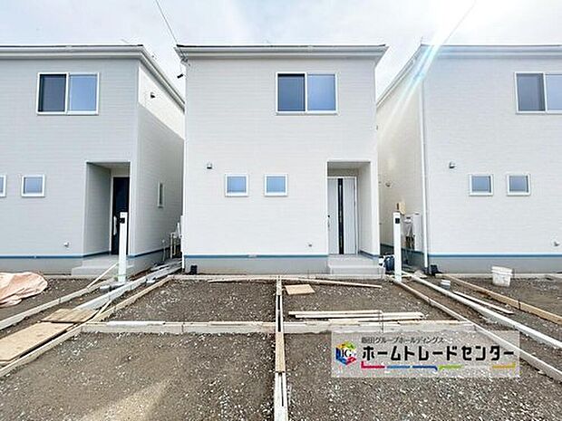 【現地外観写真】３号棟
当日のご見学予約も承ります。同じものは２つとない「夢のマイホーム」との出会いが待っているかもしれません♪