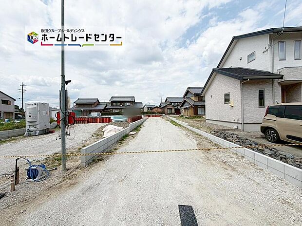 【現地外観写真】2号棟
全2棟、待望の建築中!完成予想図や詳細な物件資料をご用意。まずはお気軽にご相談を♪