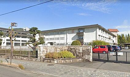 岐阜市立東長良中学校 2400m (徒歩30分)