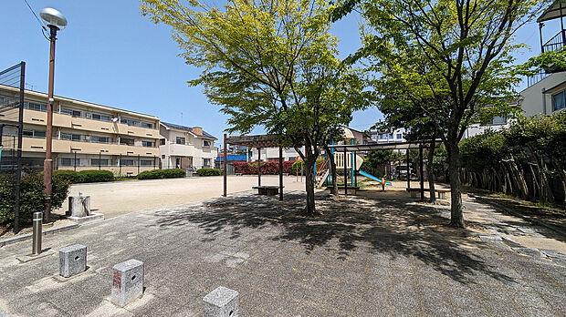 飯倉中公園(約180m)