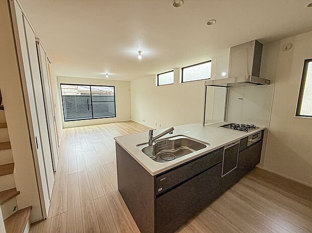 【<施工事例>キッチン】食洗器もカップボードも標準装備のキッチンです!