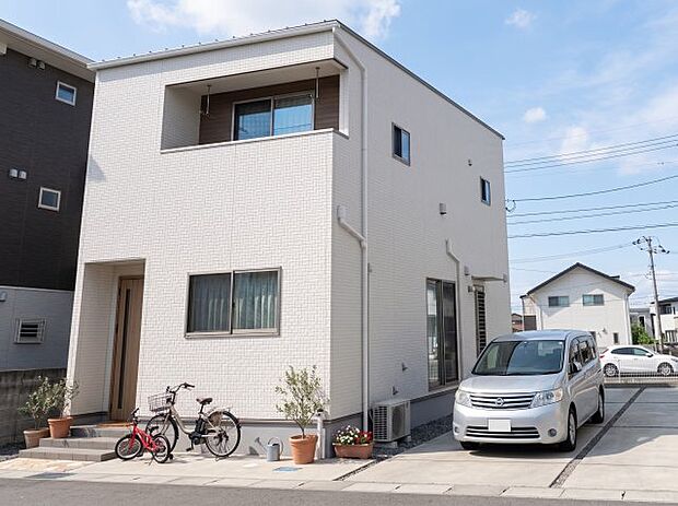 間取りは3LDKとプライベートスペースを確保しつつ、家族団らんもできる住まいです♪※完成予想図