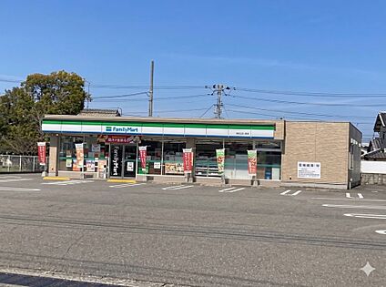 ファミリーマート 阿南富岡小山店 徒歩572m