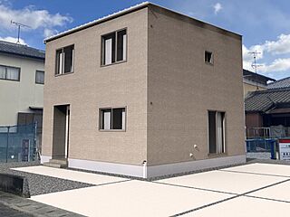 丸亀市土器町西建売(3)　駐車場4台可　ZEH住宅 外観